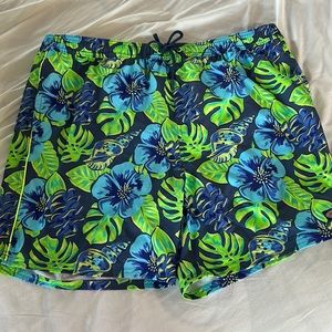 Vineyard vines performance swim trunks XL
